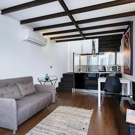 Fine Arts By Olala Homes Apartment