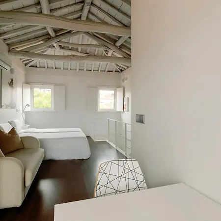 Fine Arts By Olala Homes Porto