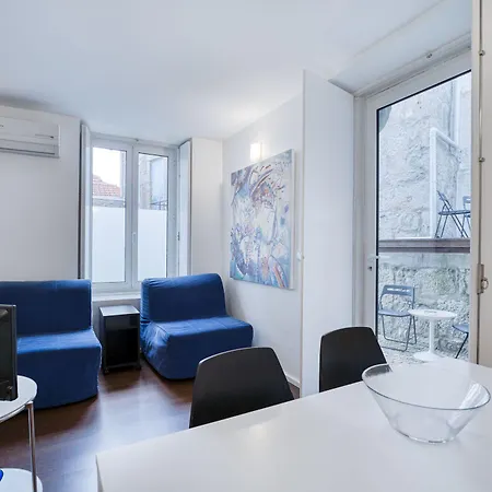 Fine Arts By Olala Homes דירה
