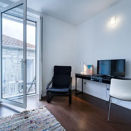 Fine Arts By Olala Homes פורטו