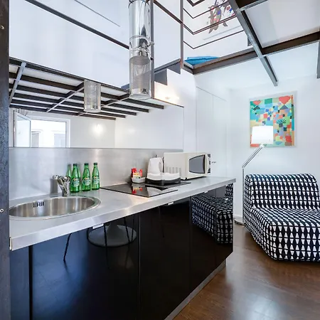 Daire Fine Arts By Olala Homes