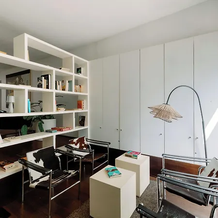 Fine Arts By Olala Homes דירה