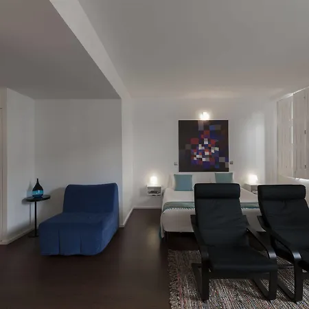 Fine Arts By Olala Homes Apartment