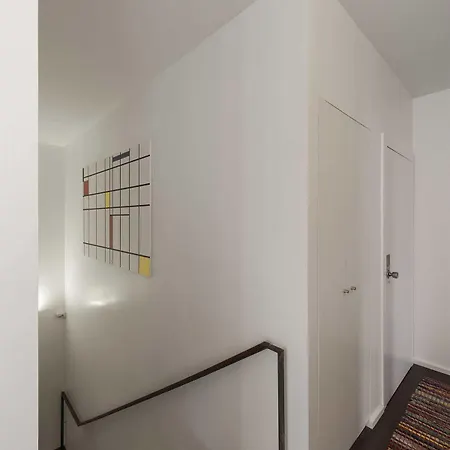 Fine Arts By Olala Homes Apartment