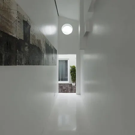 Apartment Fine Arts By Olala Homes