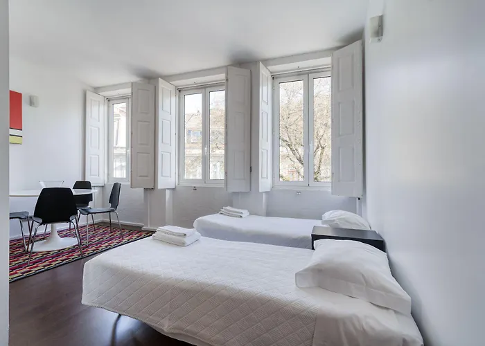 Fine Arts By Olala Homes Oporto