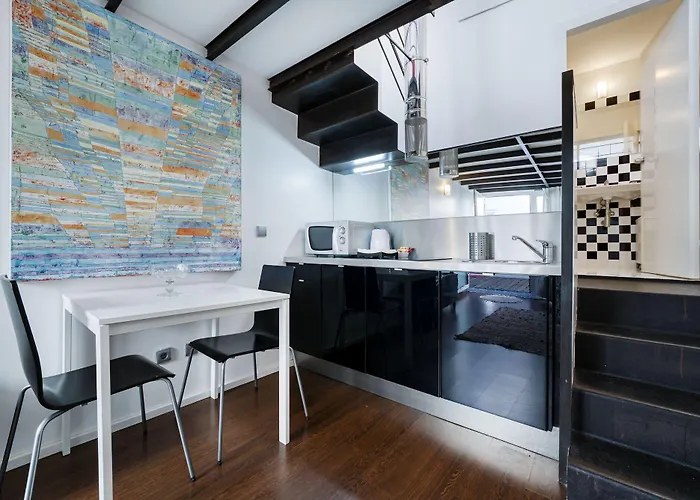 Apartment Fine Arts By Olala Homes