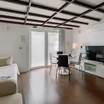Fine Arts By Olala Homes * Oporto