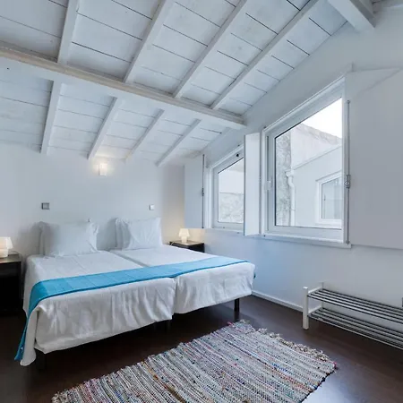 Fine Arts By Olala Homes * Oporto